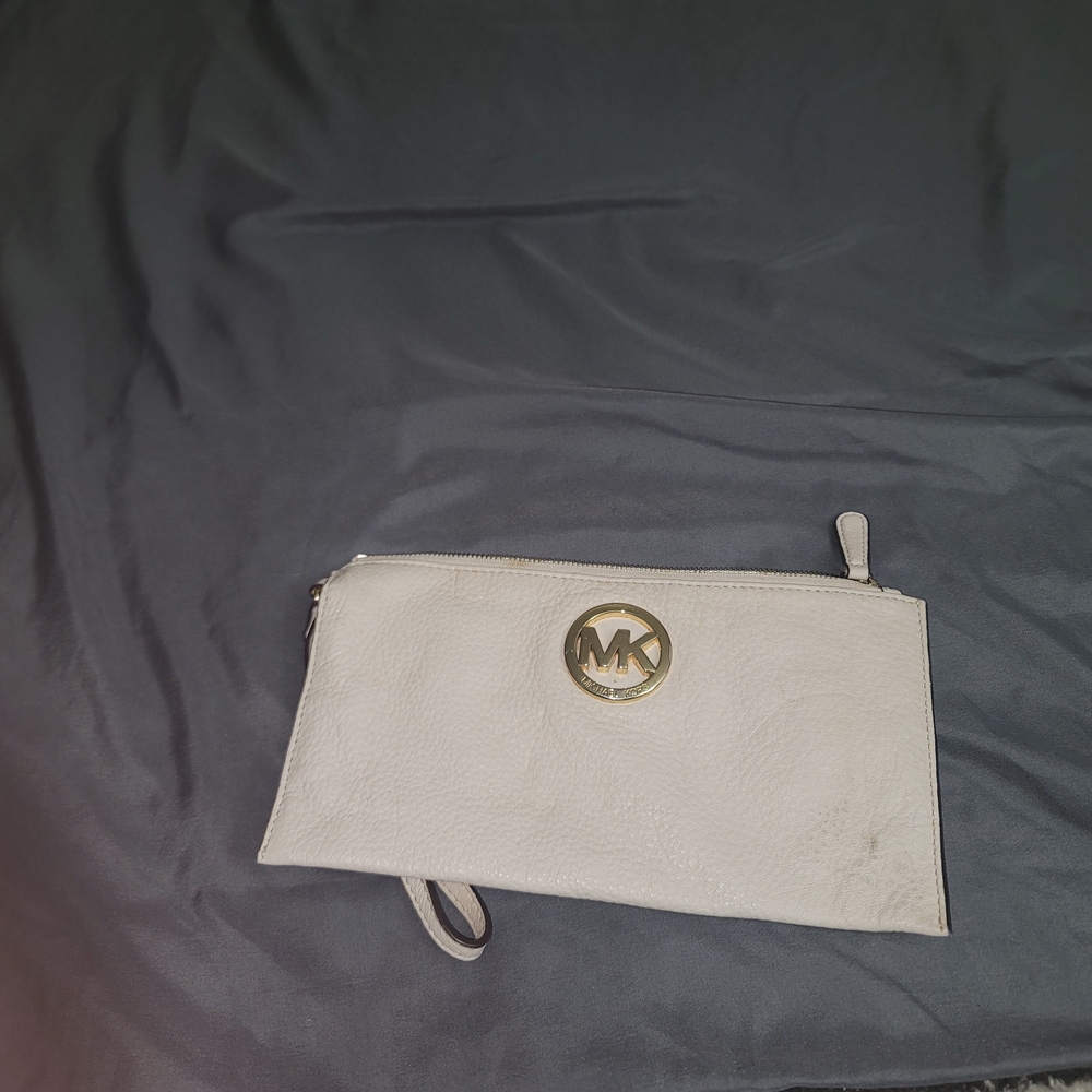 Michael Kors White Wristlet with Gold Emblem
